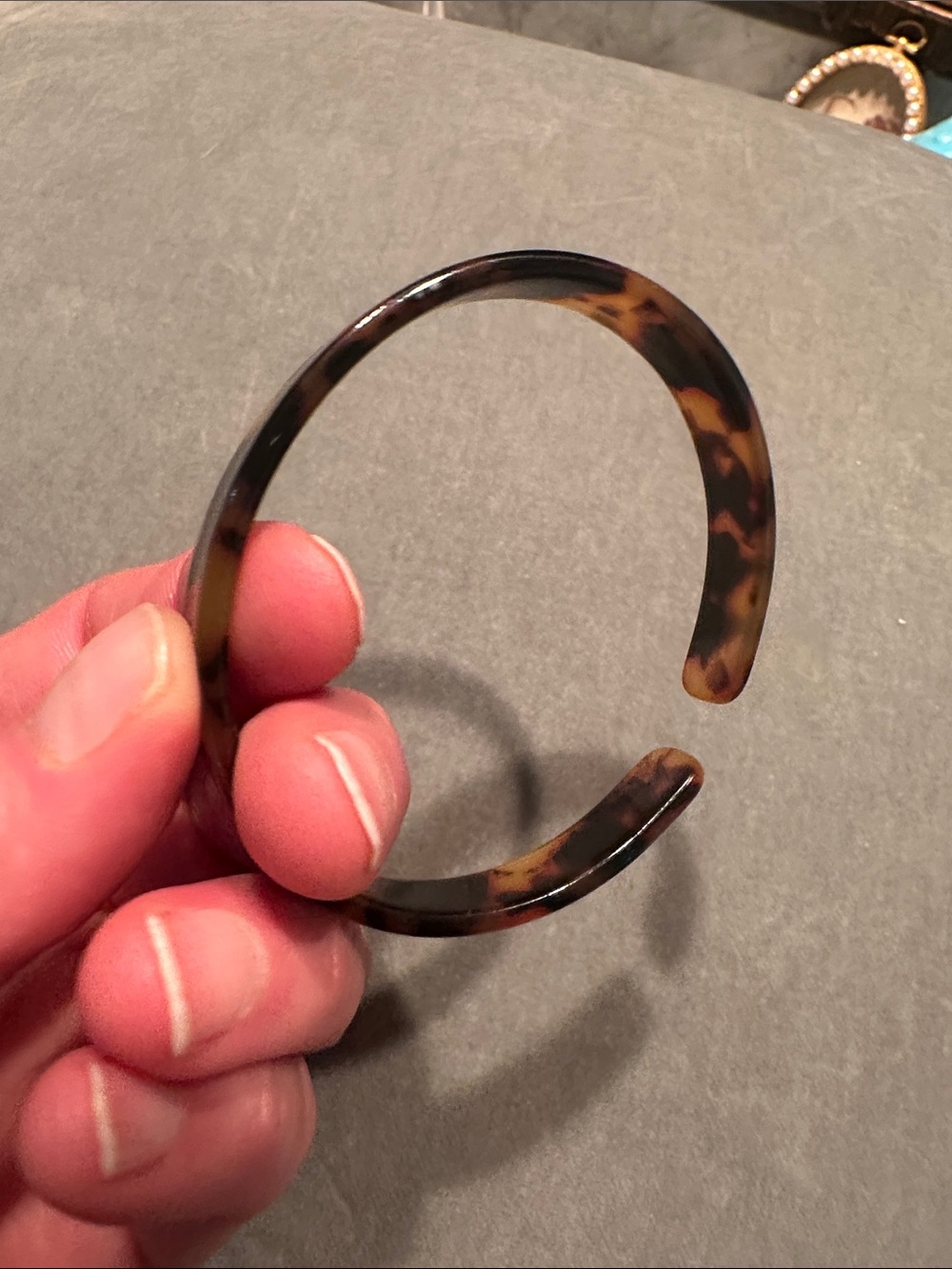 Tortoiseshell Resin Open Cuff Bracelet - Brown